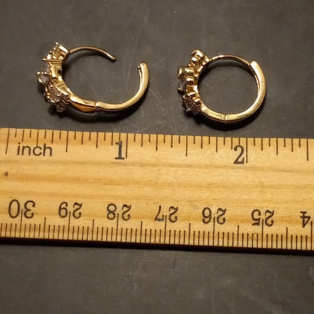 Hope Drop Earring Elephant With Zircon Gold Layered/Oro Laminado NWOT - Picture 10 of 15